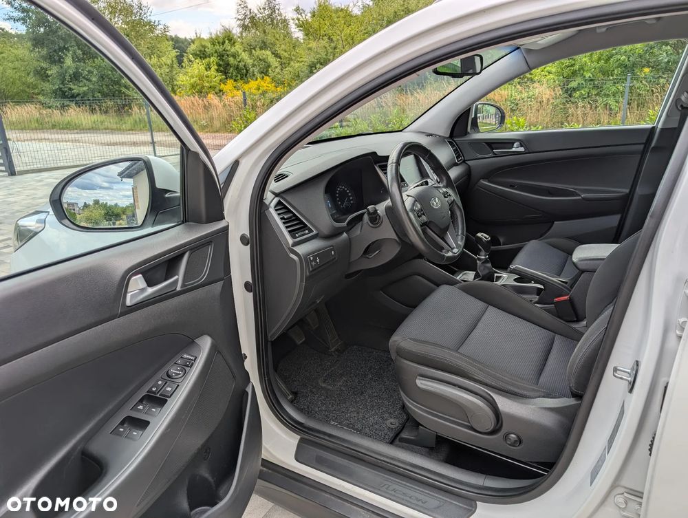 Hyundai Tucson 1.6 GDI BlueDrive Comfort 2WD - 20