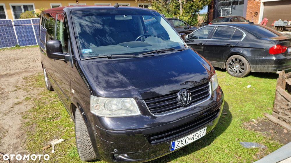 Volkswagen Multivan - 1