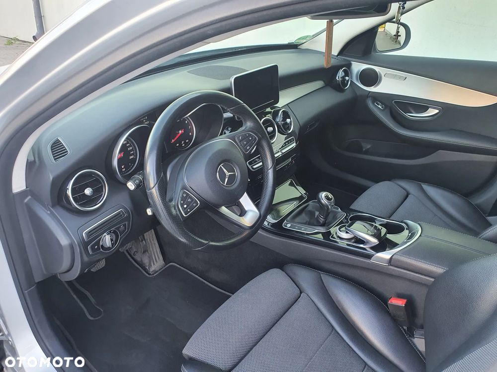 Mercedes-Benz Klasa C 180 T Avantgarde - 8