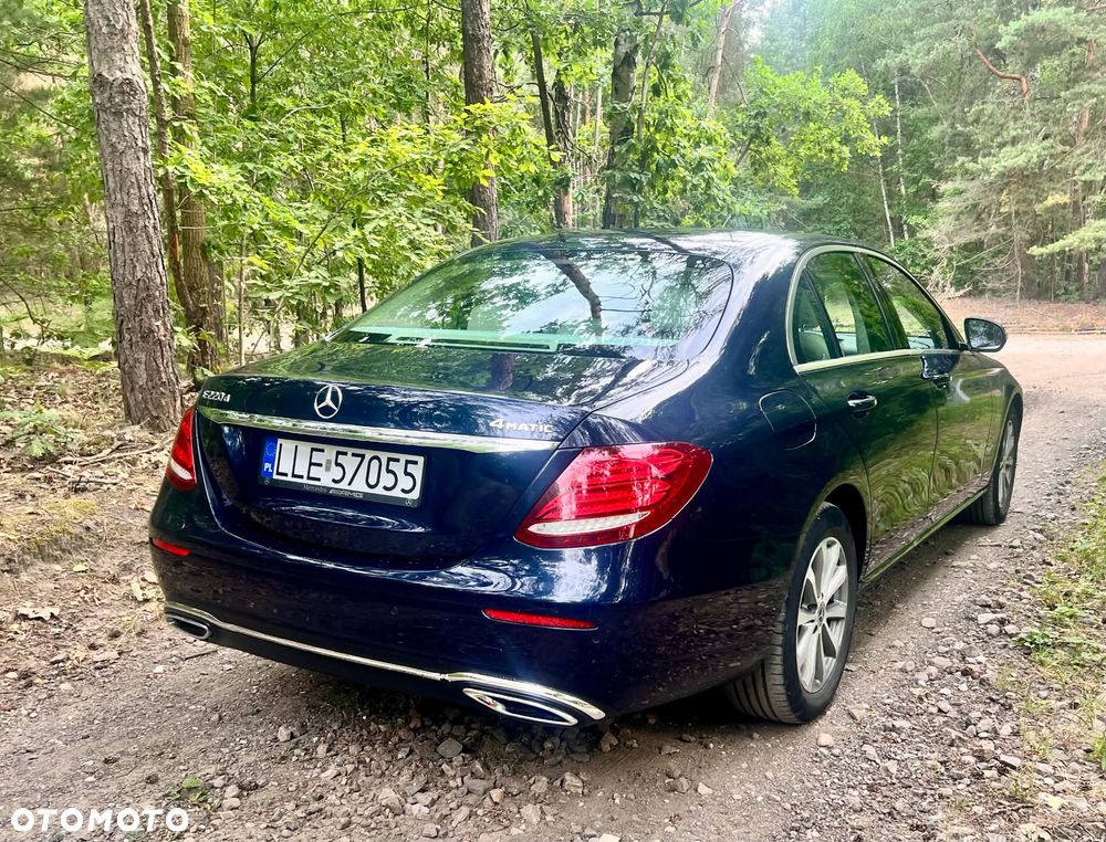 Mercedes-Benz Klasa E 220 d 4-Matic Business Edition 9G-TRONIC - 2