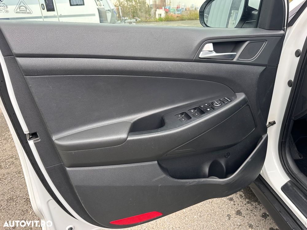 Hyundai Tucson 1.6 T-GDi 4WD 6MT Style - 11