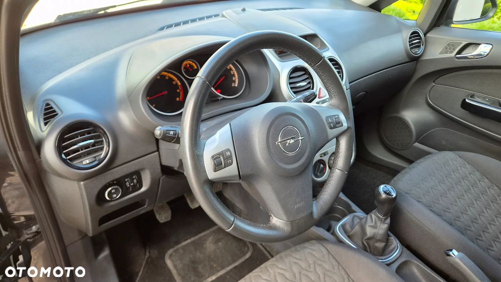 Opel Corsa 1.2 16V Enjoy - 19