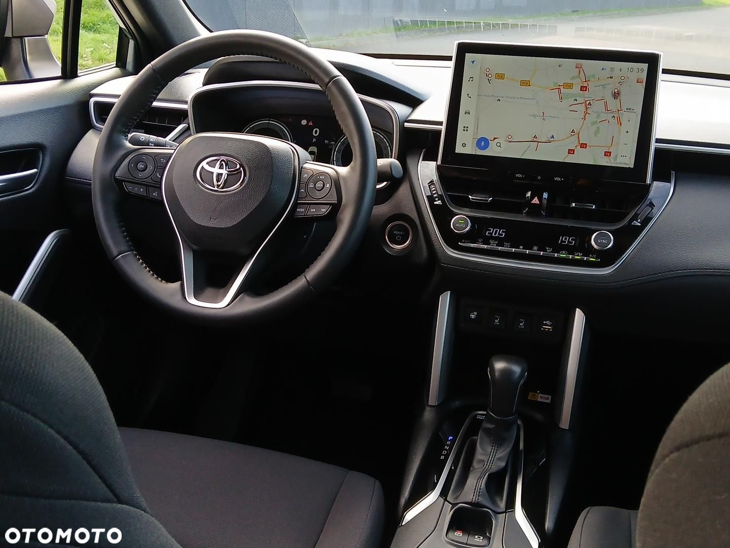 Toyota Corolla Cross - 24