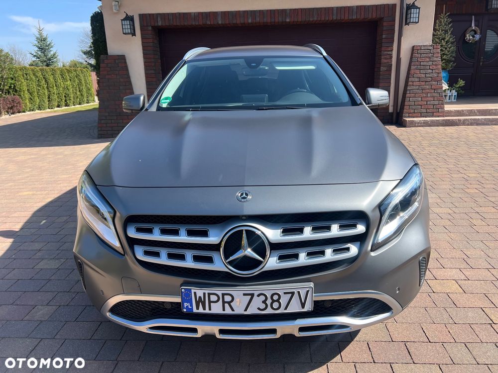 Mercedes-Benz GLA 200 7G-DCT AMG Line - 10