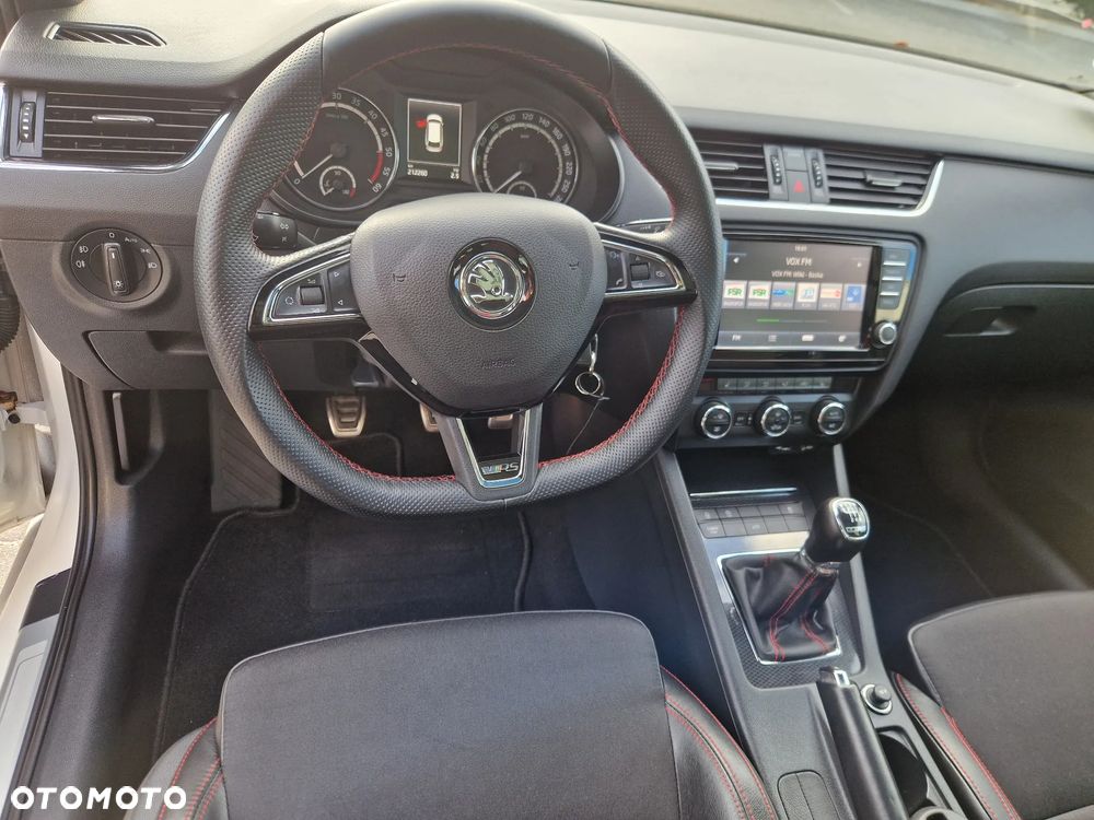 Skoda Octavia 2.0 TDI RS - 22