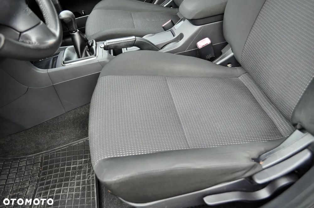 Mitsubishi Lancer 1.8 Inform LPG - 17