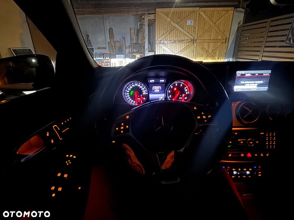 Mercedes-Benz CLA 250 Sport 7G-DCT - 16