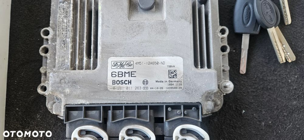 Komputer silnika 0281011263 moduł komfortu 4m5t14a073dc stacyjka Ford Focus Mk2 - 2