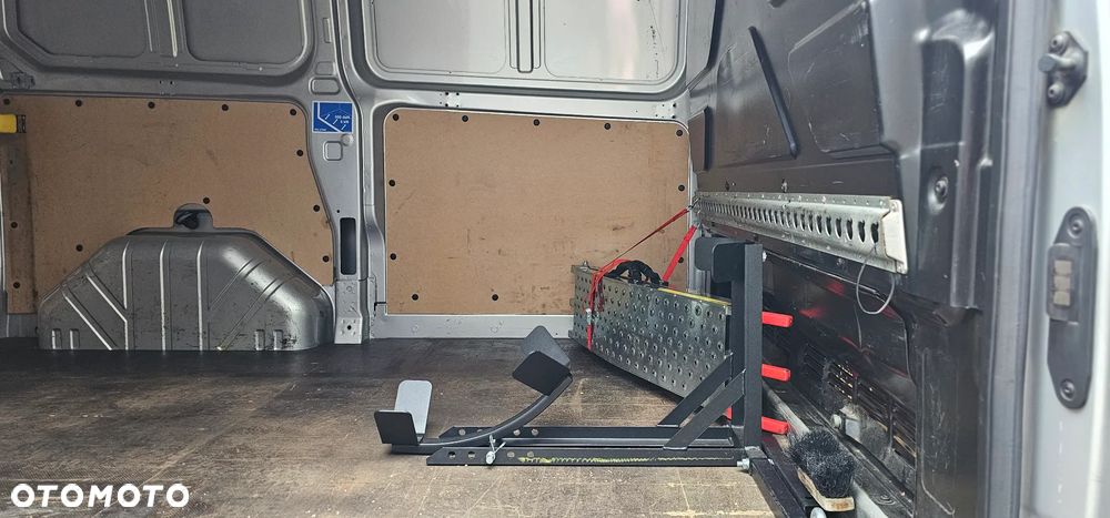 Ford TRANSIT CUSTOM - 23