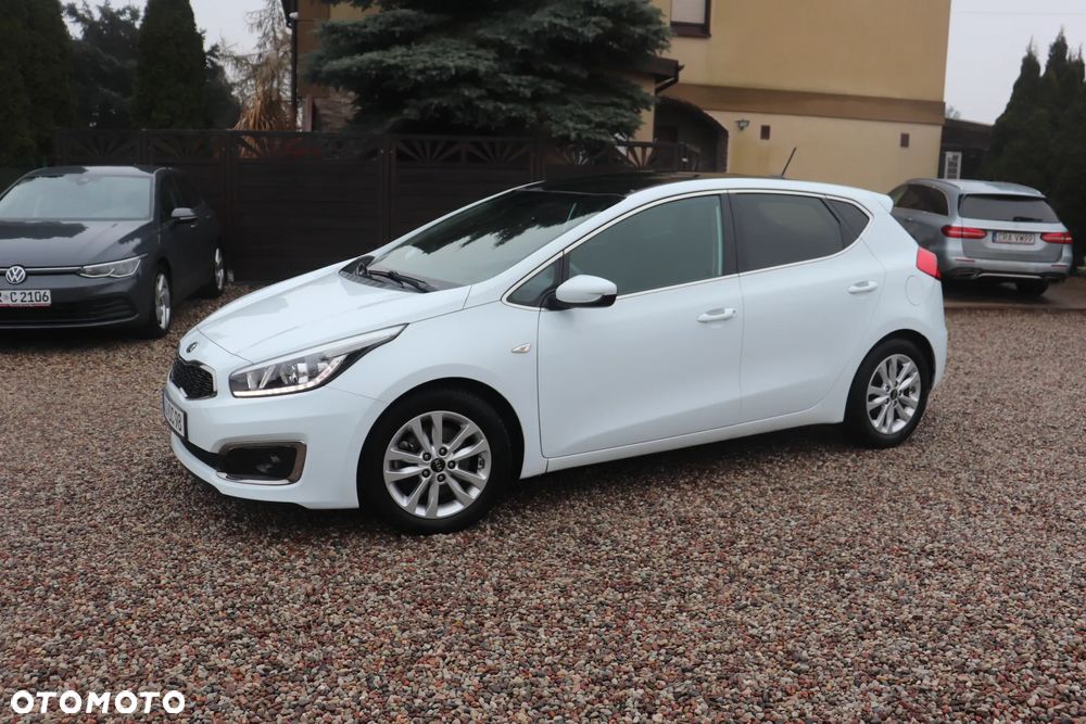 Kia Ceed 1.6 GDI Spirit - 22