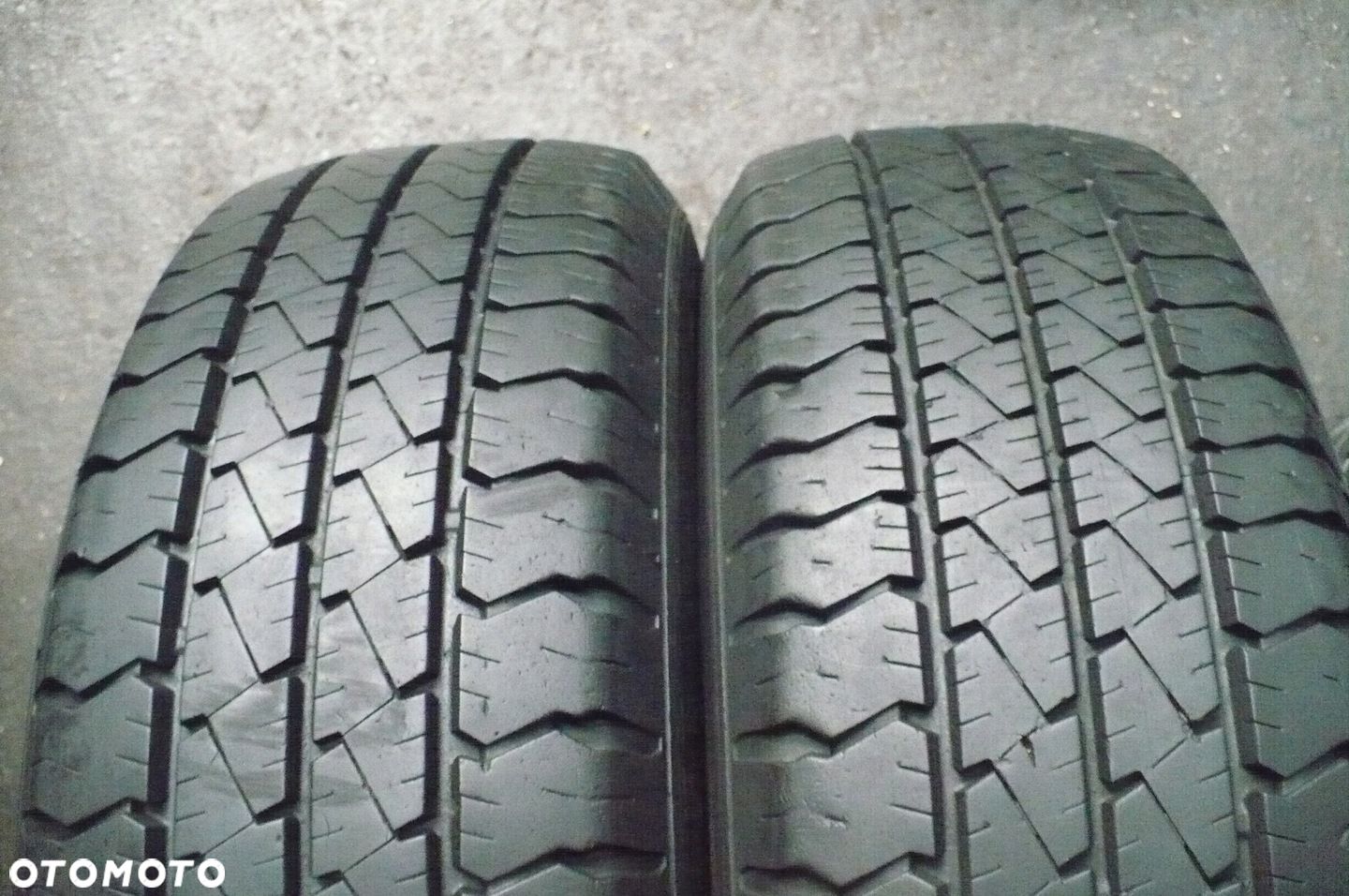 2x GOODYEAR Cargo G26 225/70R15C 7,3mm-7,7mm 2020 - 1