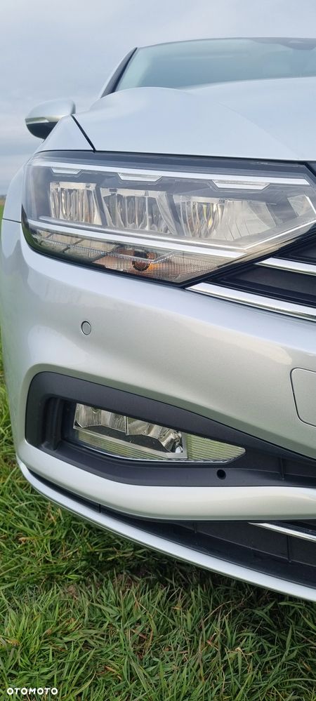 Volkswagen Passat - 9