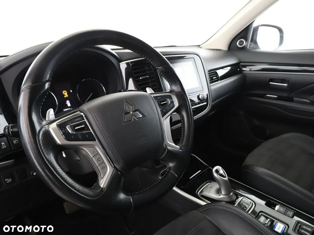 Mitsubishi Outlander 2.4 4WD - 16