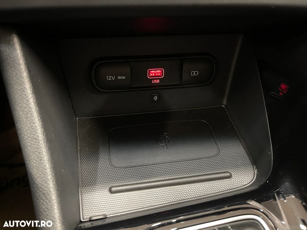 Kia Niro 1.6 GDI PHEV 2WD OPF Aut. Spirit - 30