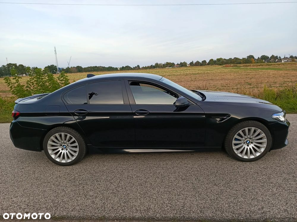 BMW Seria 5 ver-520d-touring - 11