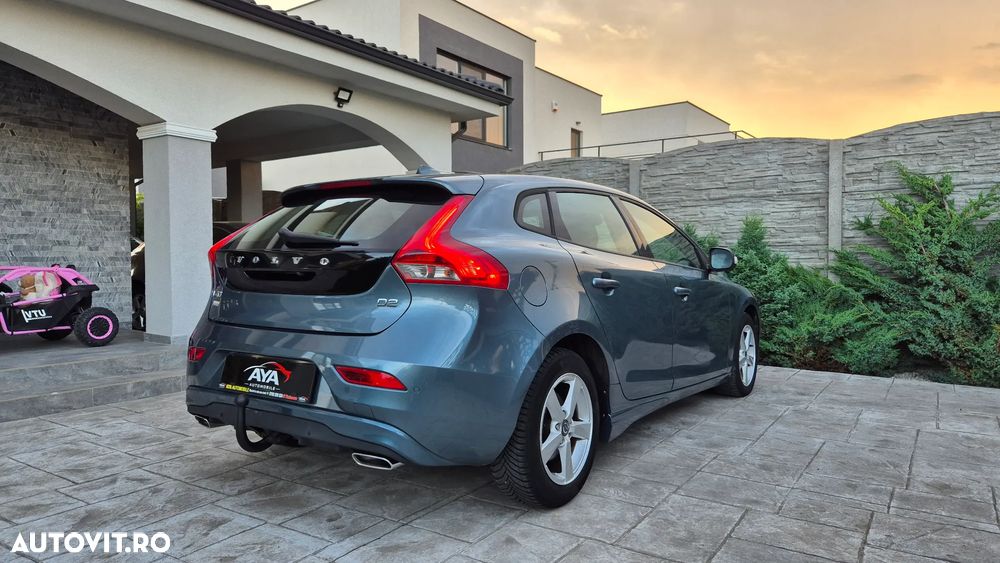 Volvo V40 D2 R Design - 14