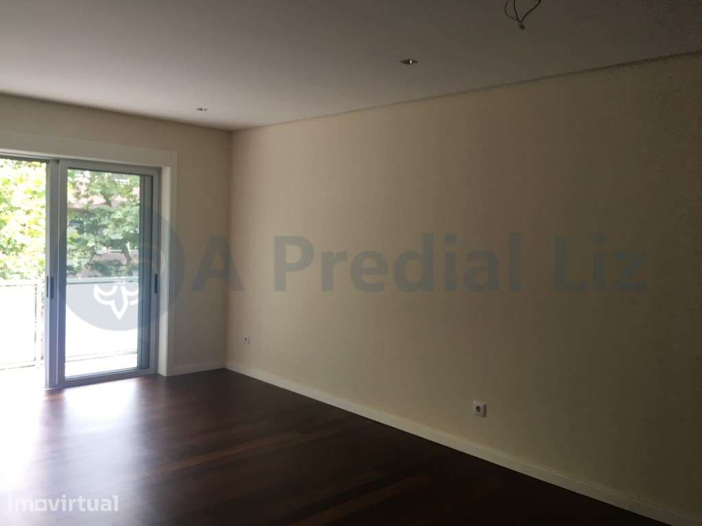 Apartamento T2 - Centro de Matosinhos - Grande imagem: 3/16