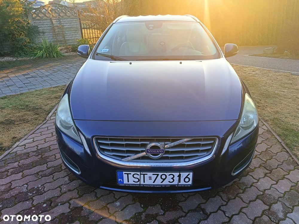 Volvo V60 D4 Ocean Race - 1