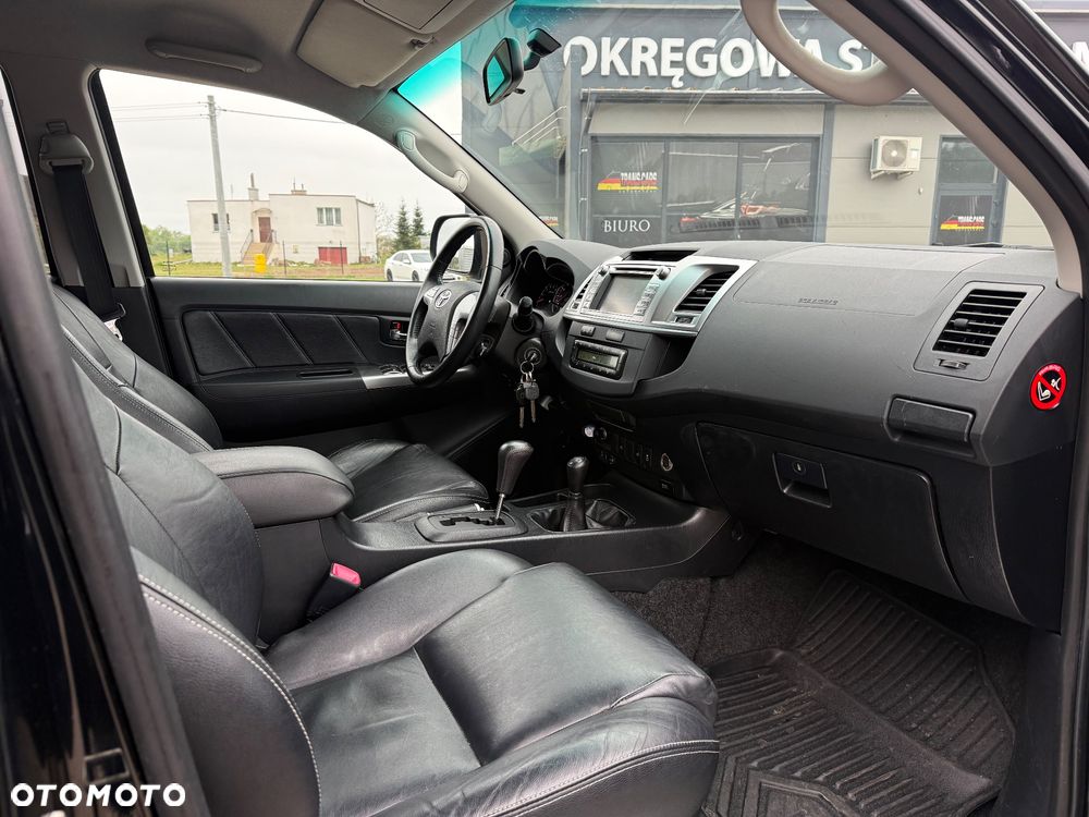Toyota Hilux - 13