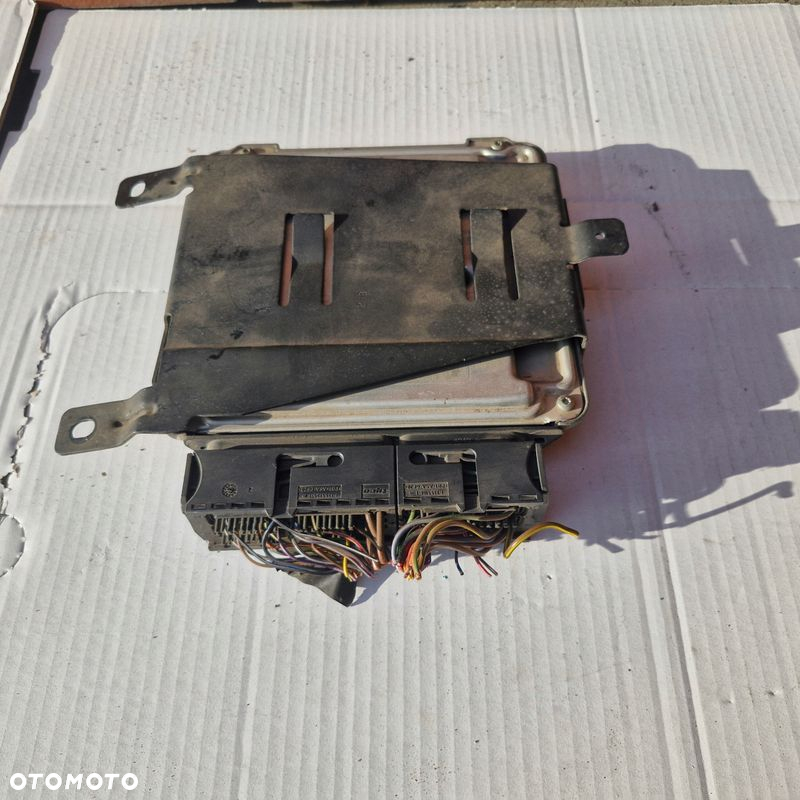 KOMPUTER 0281010731 03G906016A VW TOURAN - 2