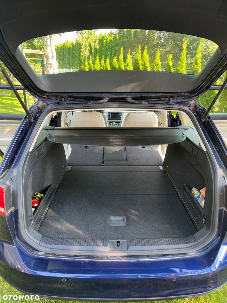 Volkswagen Passat - 6