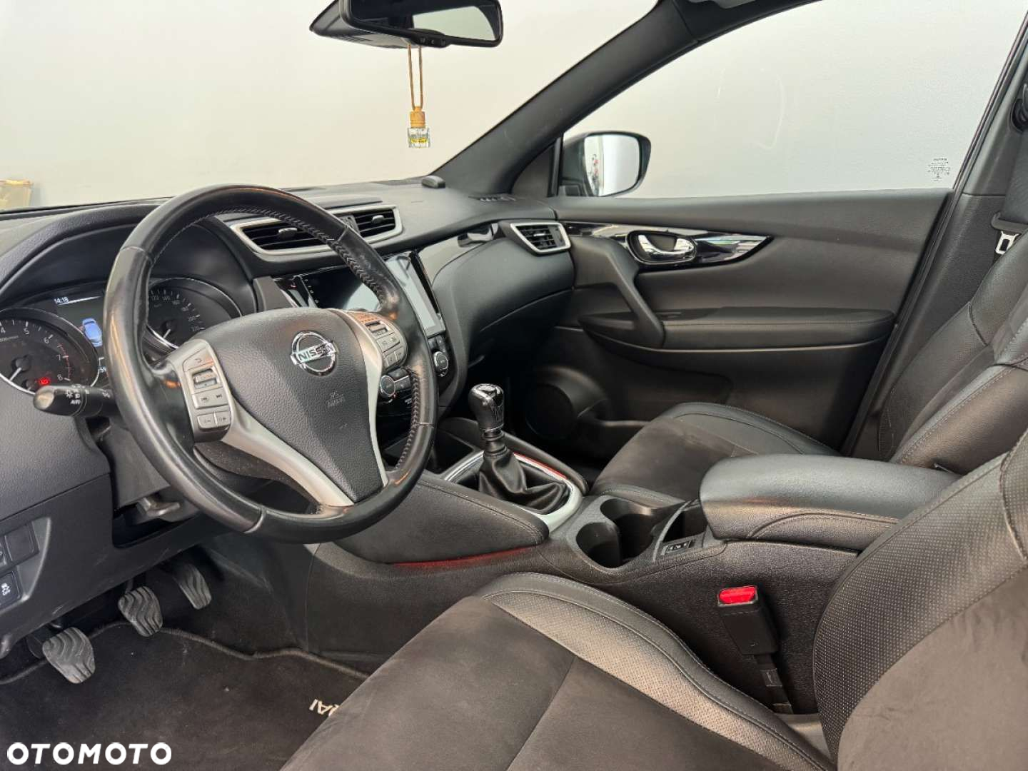Nissan Qashqai 1.6 DIG-T N-Connecta - 17