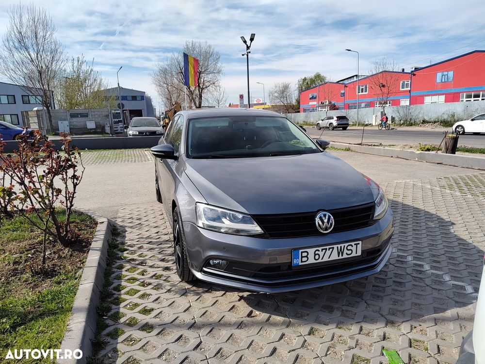 Volkswagen Jetta 1.2 TSI Comfortline - 1