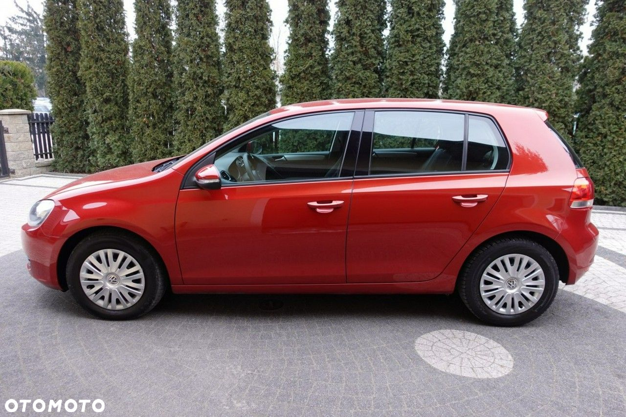 Volkswagen Golf - 6
