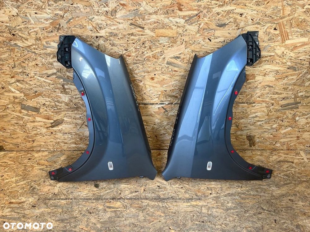 Błotnik PRAWY HONDA CRV CR-V 2 II LIFT Kod lakieru: NH674P - 1