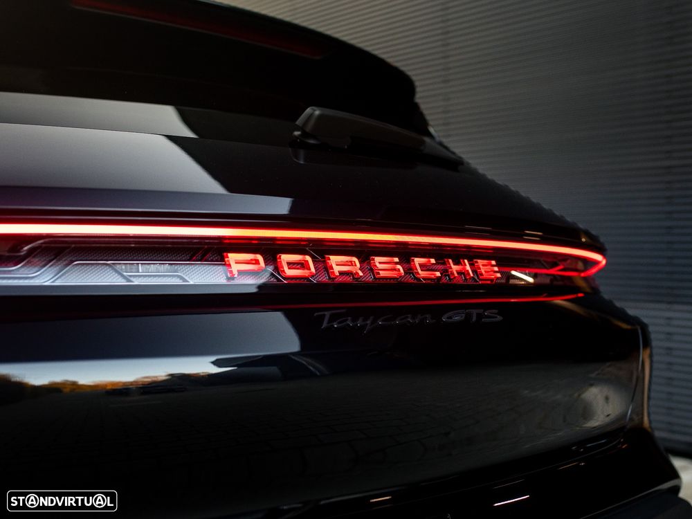 Porsche Taycan Sport Turismo GTS - 15