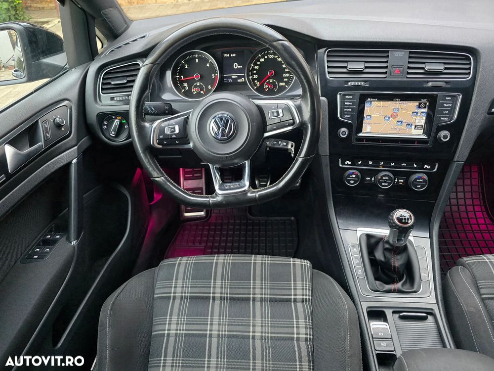 Volkswagen Golf 2.0 TDI DPF BMT GTD - 20