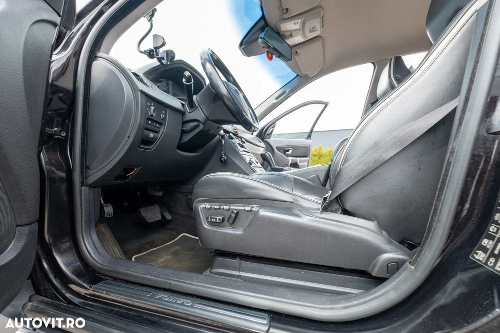 Volvo XC 90 D5 AWD Rdesign - 14
