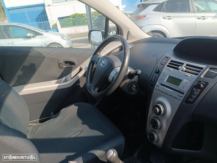 Toyota Yaris 1.4 D-4D - 5