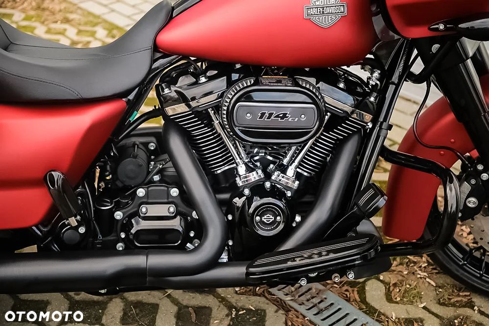 Harley-Davidson Touring Road Glide - 8