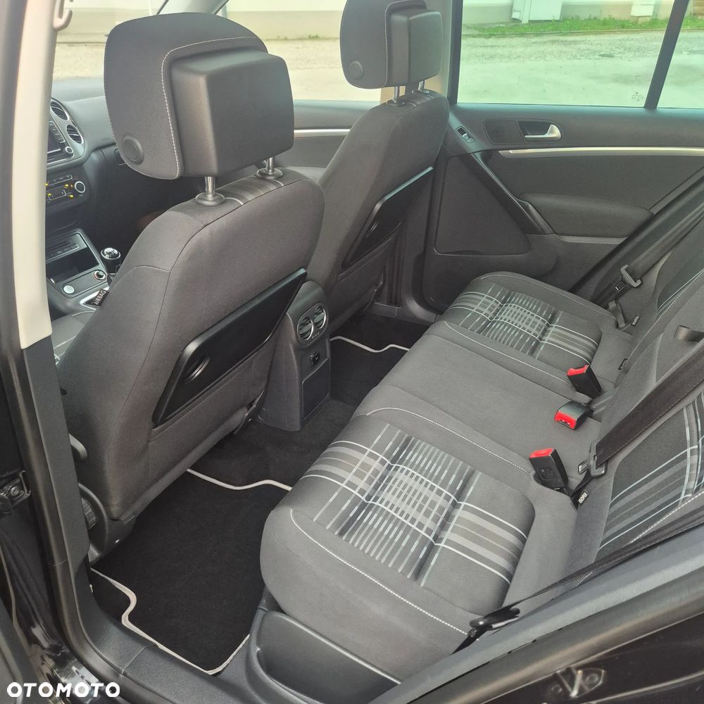 Volkswagen Tiguan 2.0 TDI DPF 4Motion BlueMotion Technology Lounge Sport & Style - 19