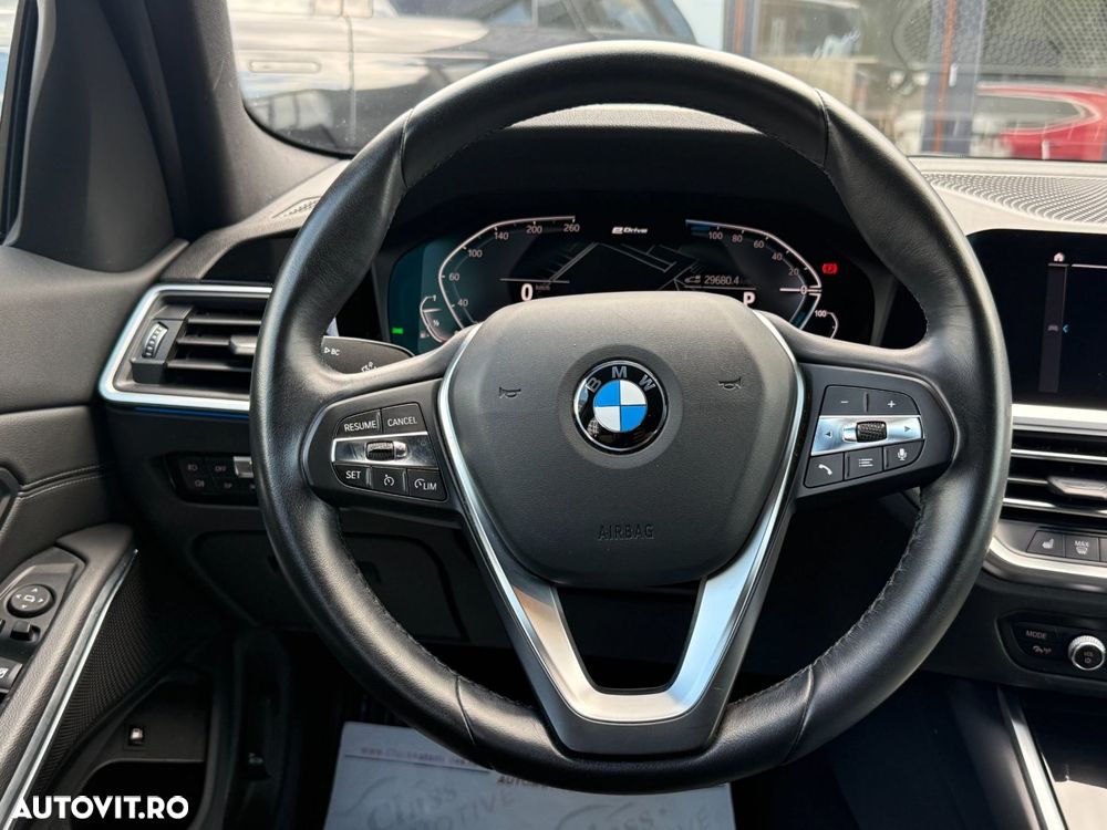BMW Seria 3 330e AT PHEV - 15