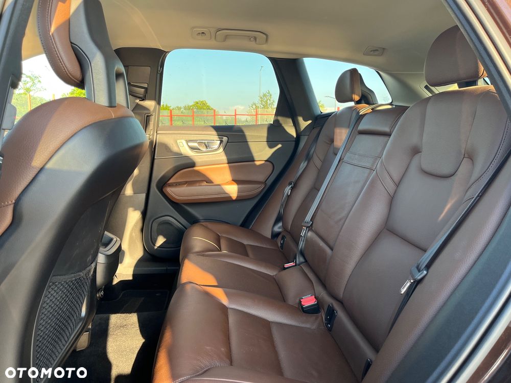 Volvo XC 60 D4 AWD Inscription - 9