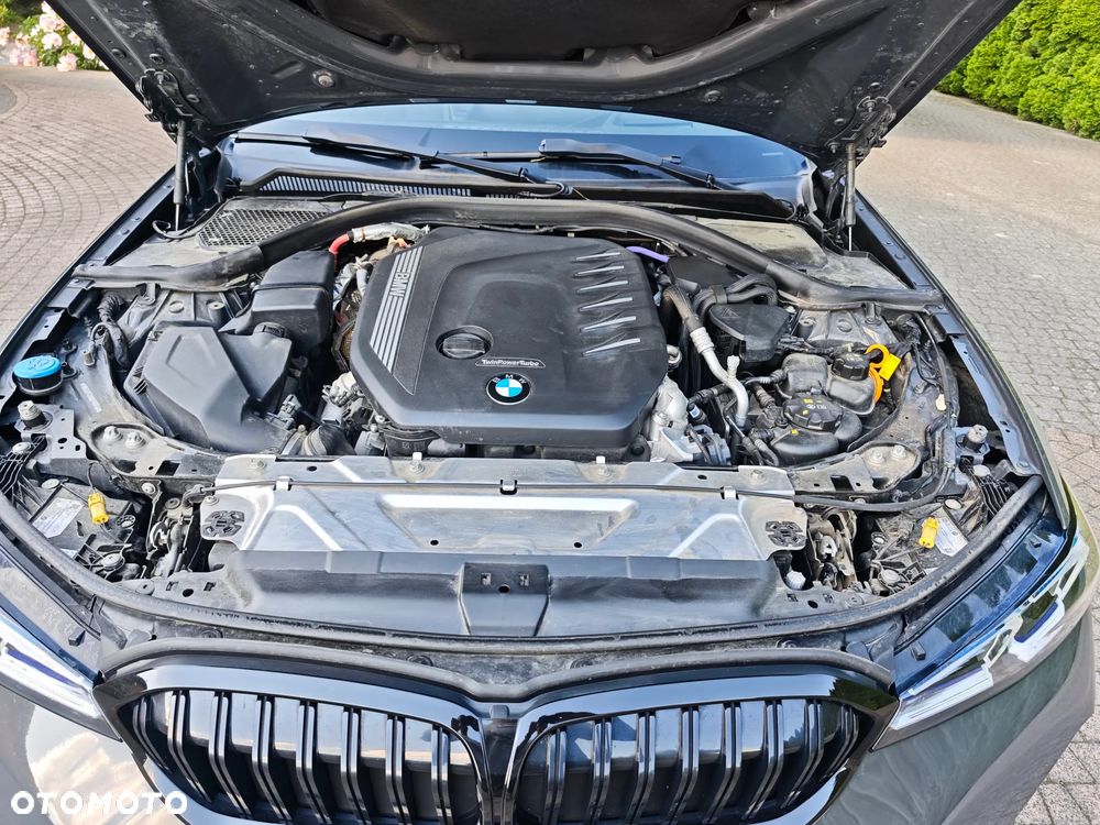 BMW Seria 3 330d xDrive mHEV M Sport sport - 25