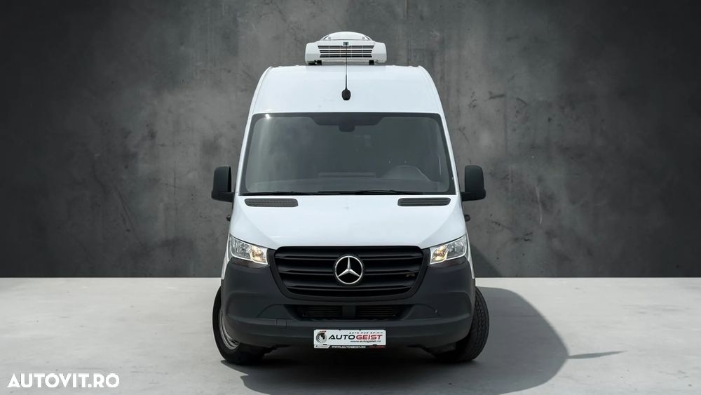 Mercedes-Benz Sprinter - 10