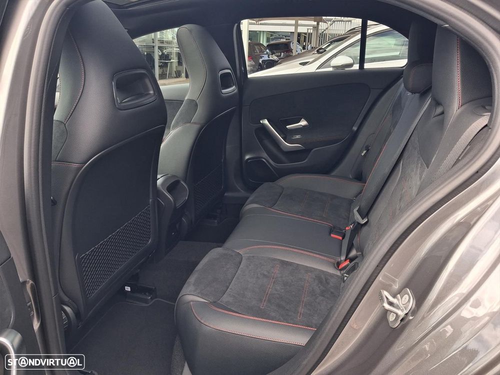 Mercedes-Benz A 180 d AMG Line Aut. - 12