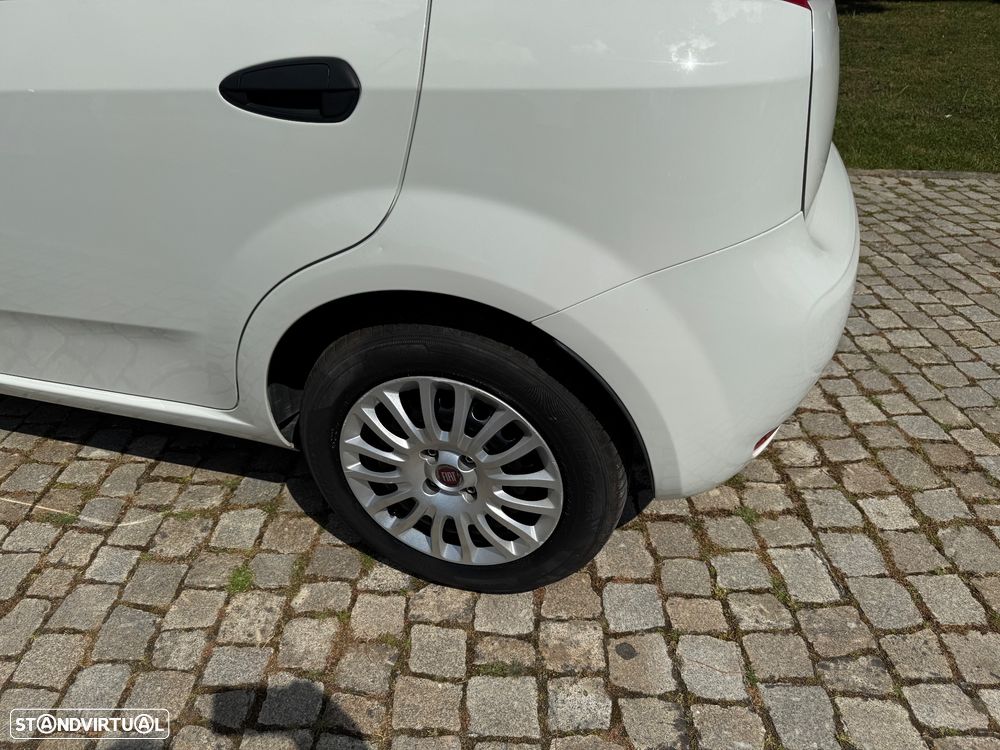 Fiat Punto 1.3 M-Jet Lounge S&S - 33