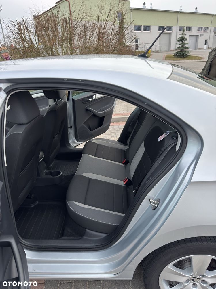 Skoda RAPID 1.0 TSI Ambition - 11