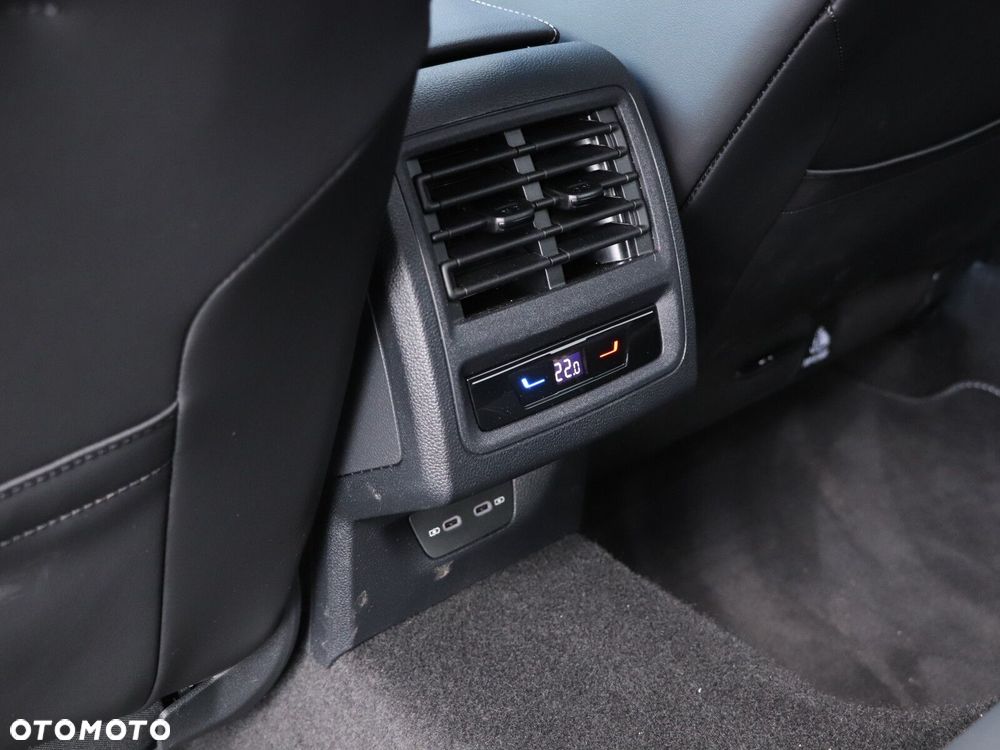 Volkswagen Golf - 18