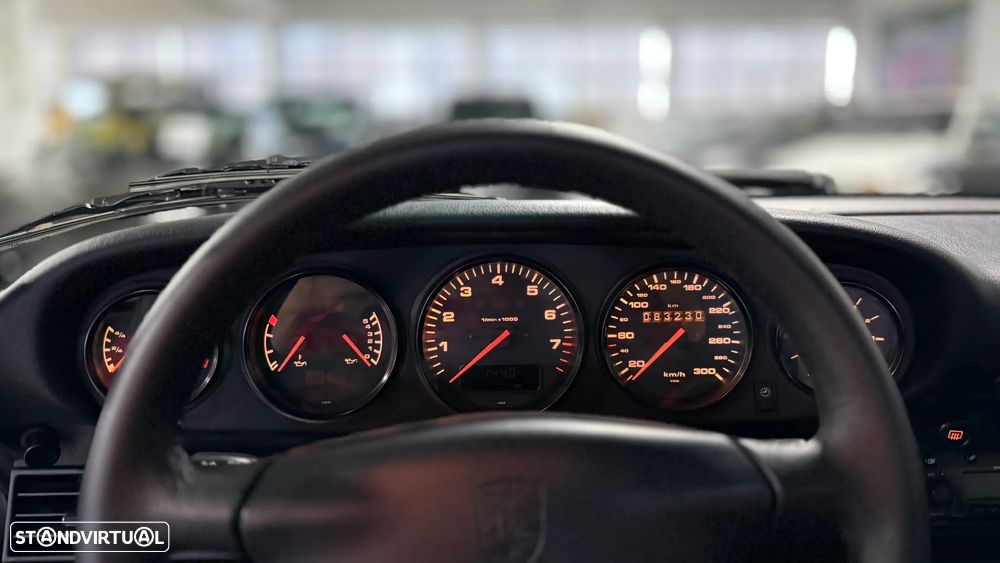 Porsche 911 (993) Cabriolet 3.6 Carrera 2 - 22