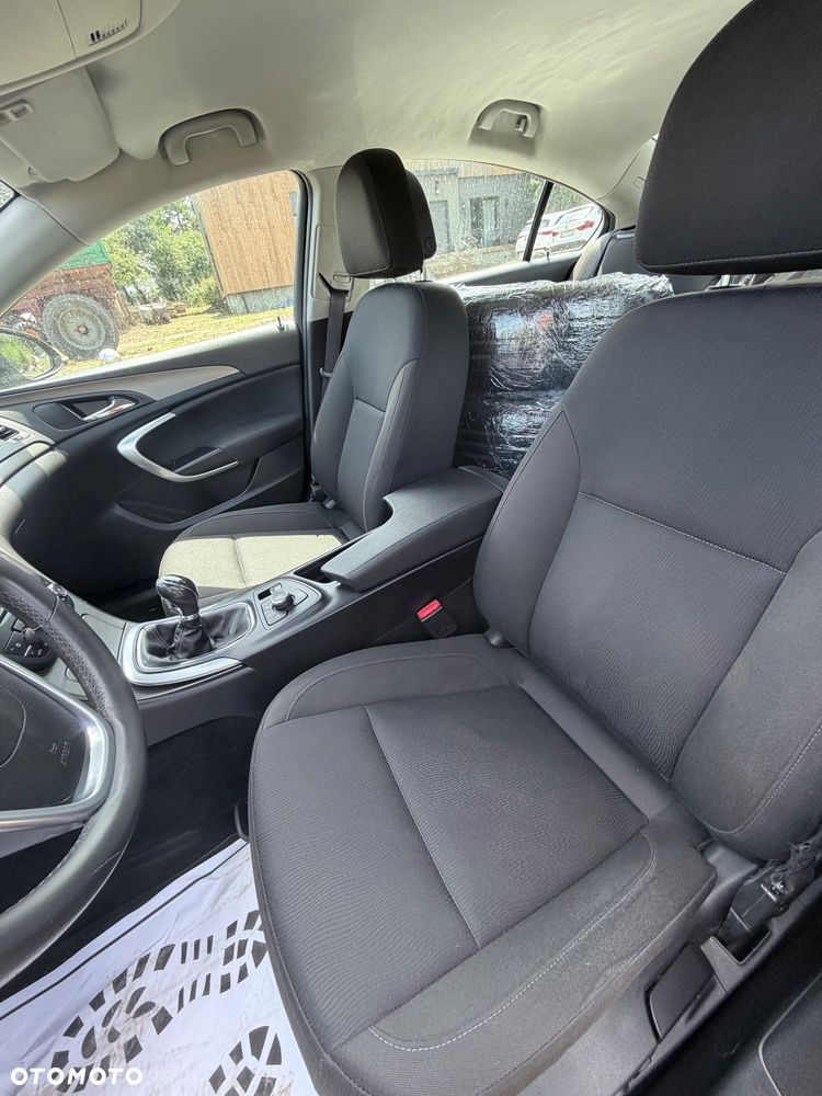 Opel Insignia 1.8 - 12