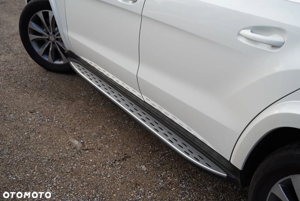 Mercedes-Benz GL 500 4Matic (BlueEFFICIENCY) 7G-TRONIC - 28