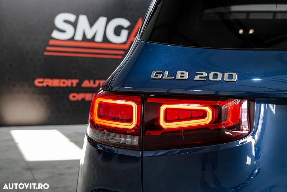 Mercedes-Benz GLB 200 7G-DCT AMG Line - 32