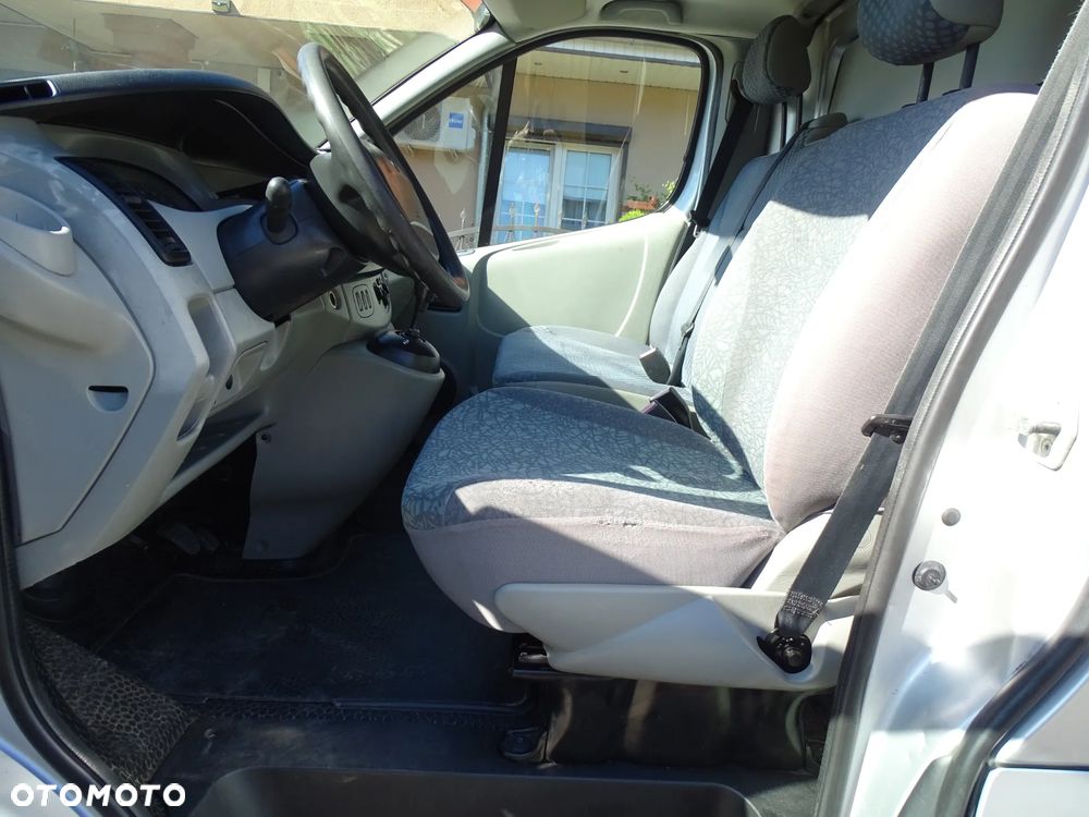 Renault Trafik 2,0 DCI 115 KONI L1 H1 Klima -sprawna, HAK, Automat , Relingi dachowe ,paka 2,40 m. - 6