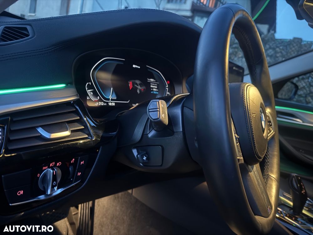 BMW Seria 5 520e Aut. - 16