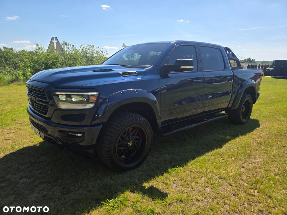 Dodge RAM 5.7 4x4 - 10